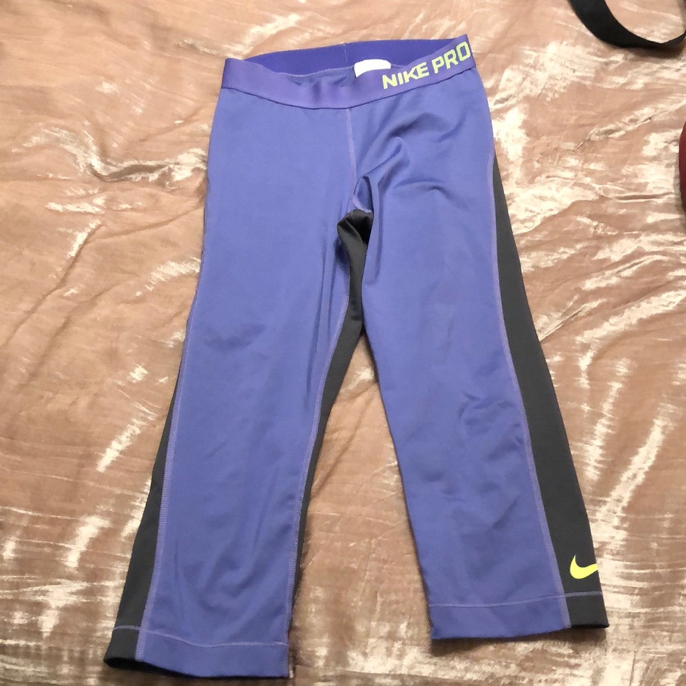 Nike crop leggings